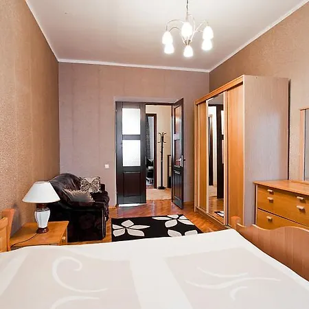 Апартаменти On Prospekt Nezavisimosti 60 *